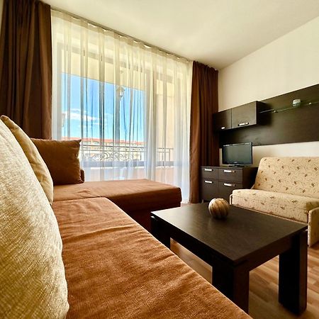 Menada Diamant Apartments Pantai Sunny Bilik gambar