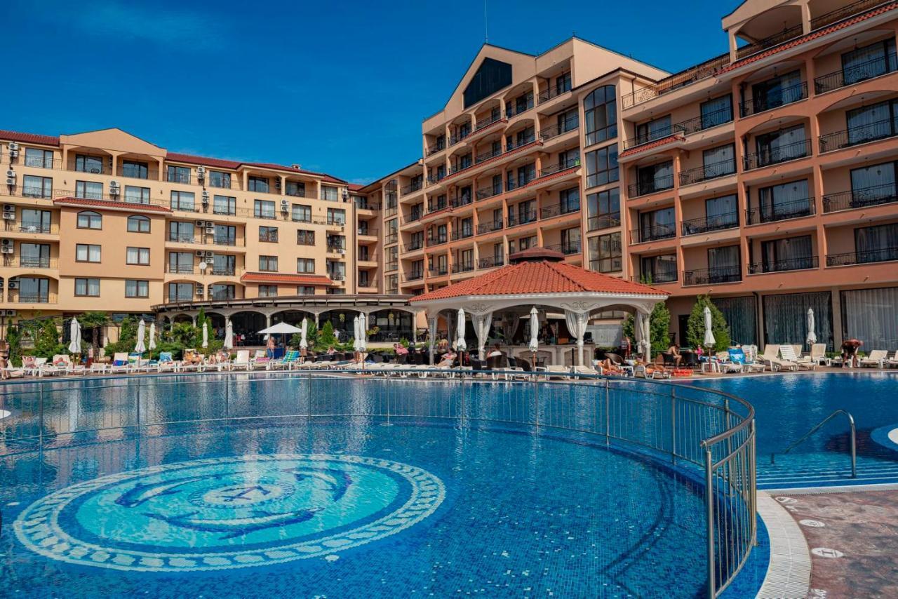 Menada Diamant Apartments Pantai Sunny Luaran gambar