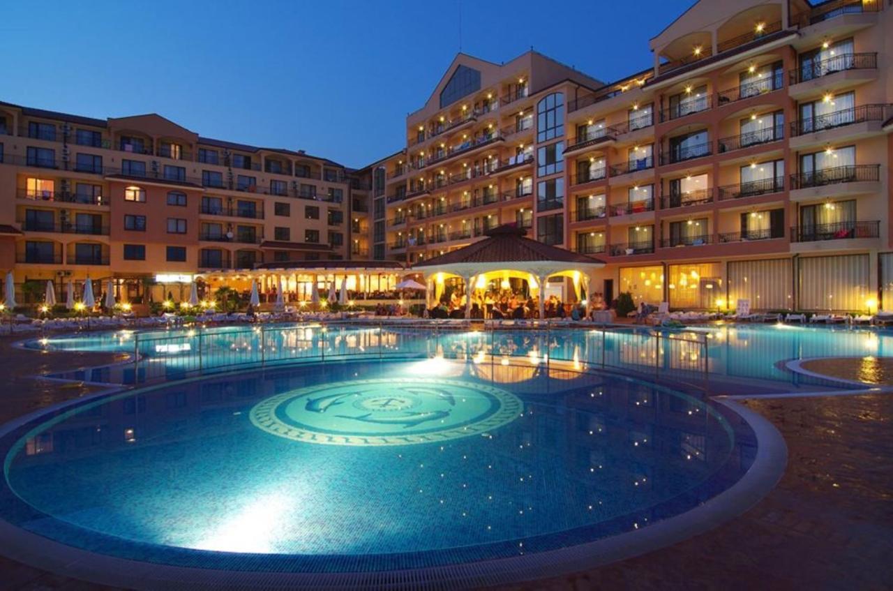 Menada Diamant Apartments Pantai Sunny Luaran gambar