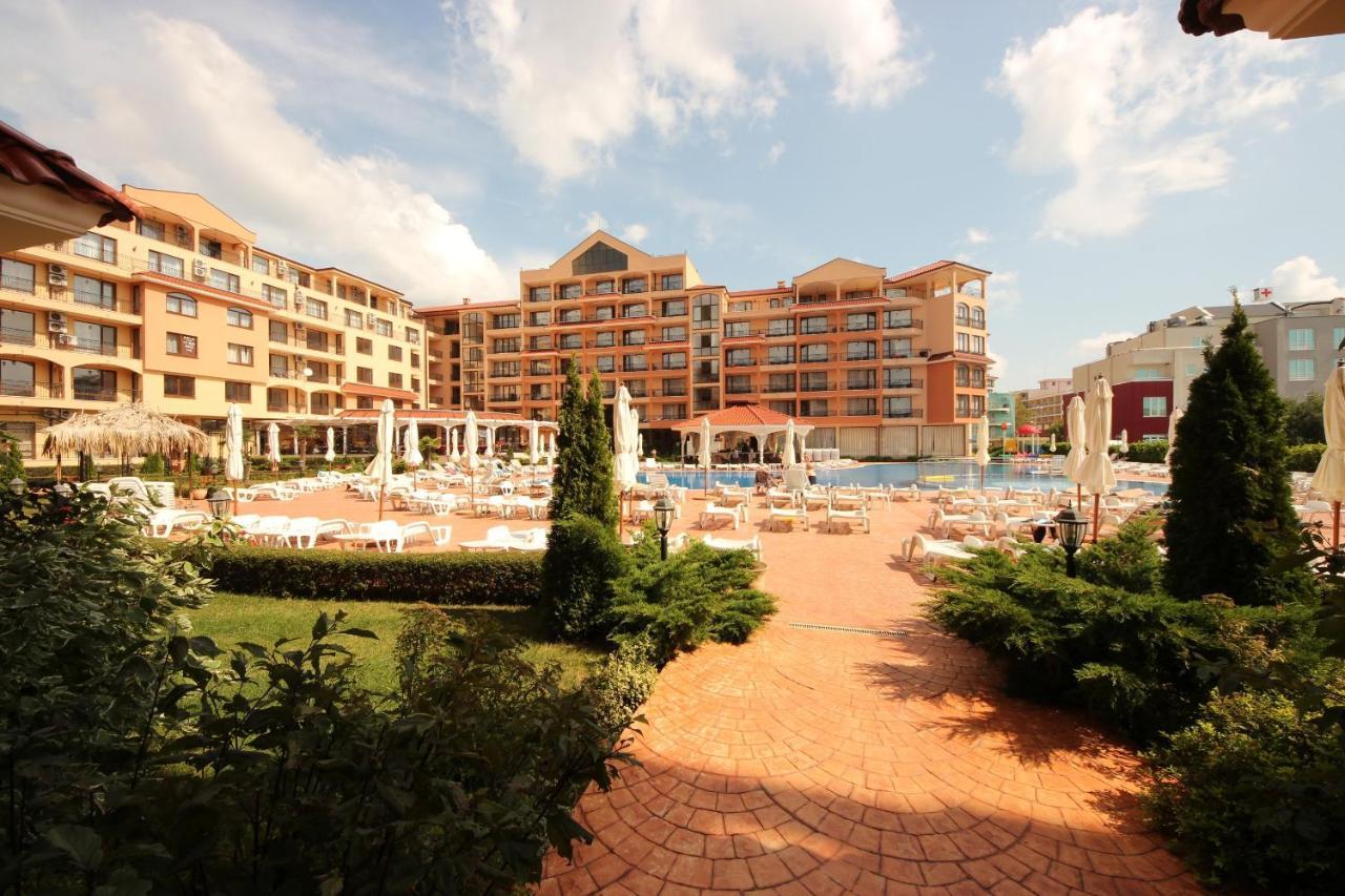 Menada Diamant Apartments Pantai Sunny Luaran gambar