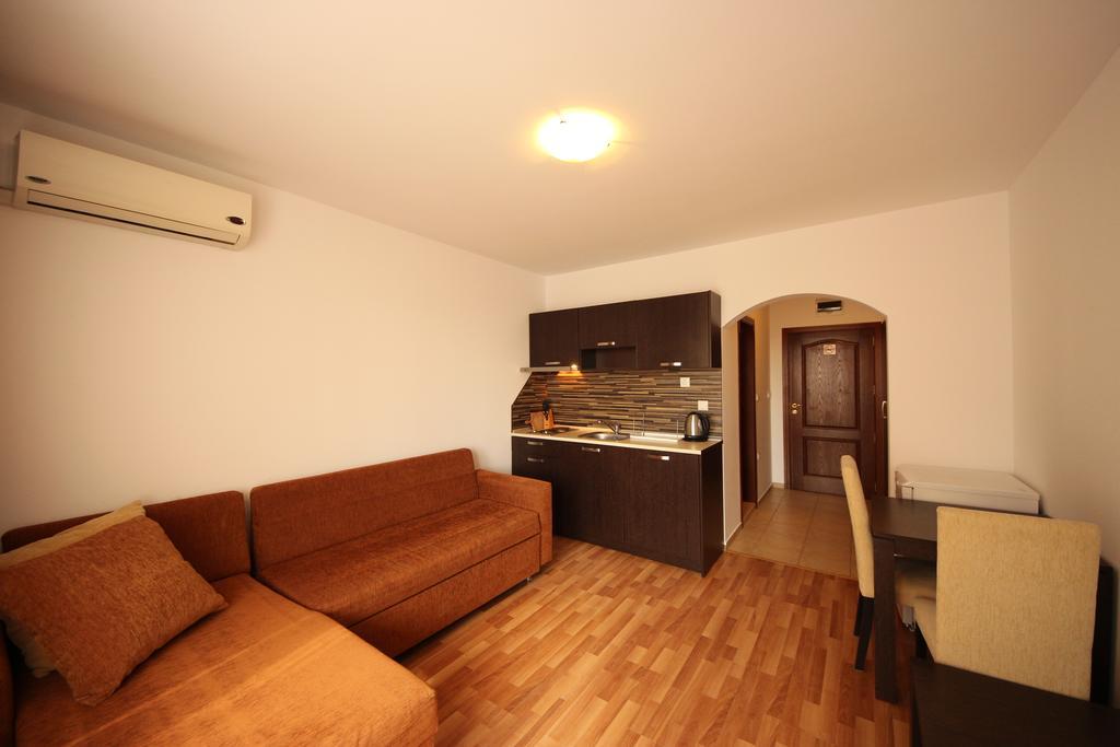 Menada Diamant Apartments Pantai Sunny Bilik gambar