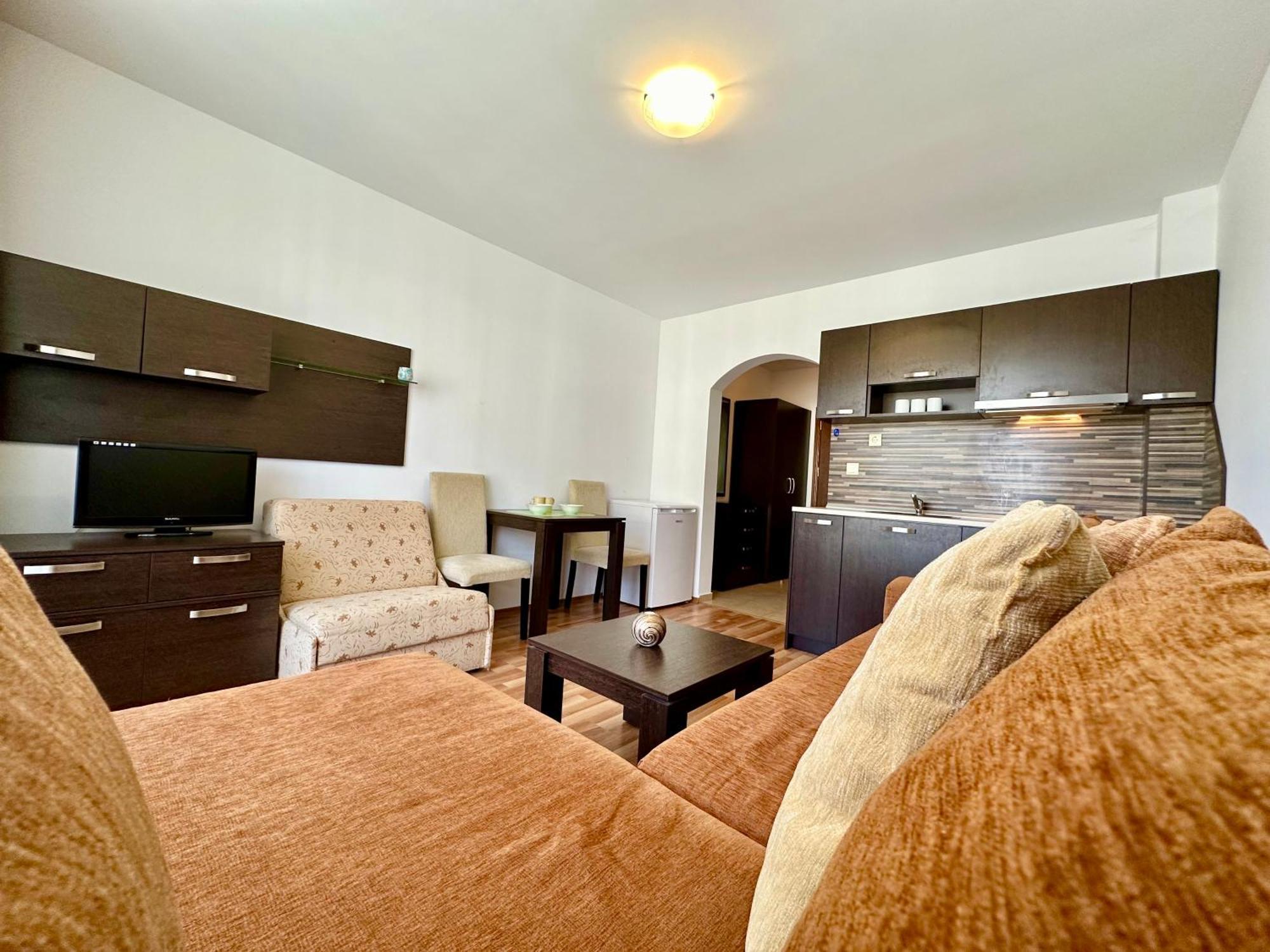 Menada Diamant Apartments Pantai Sunny Bilik gambar