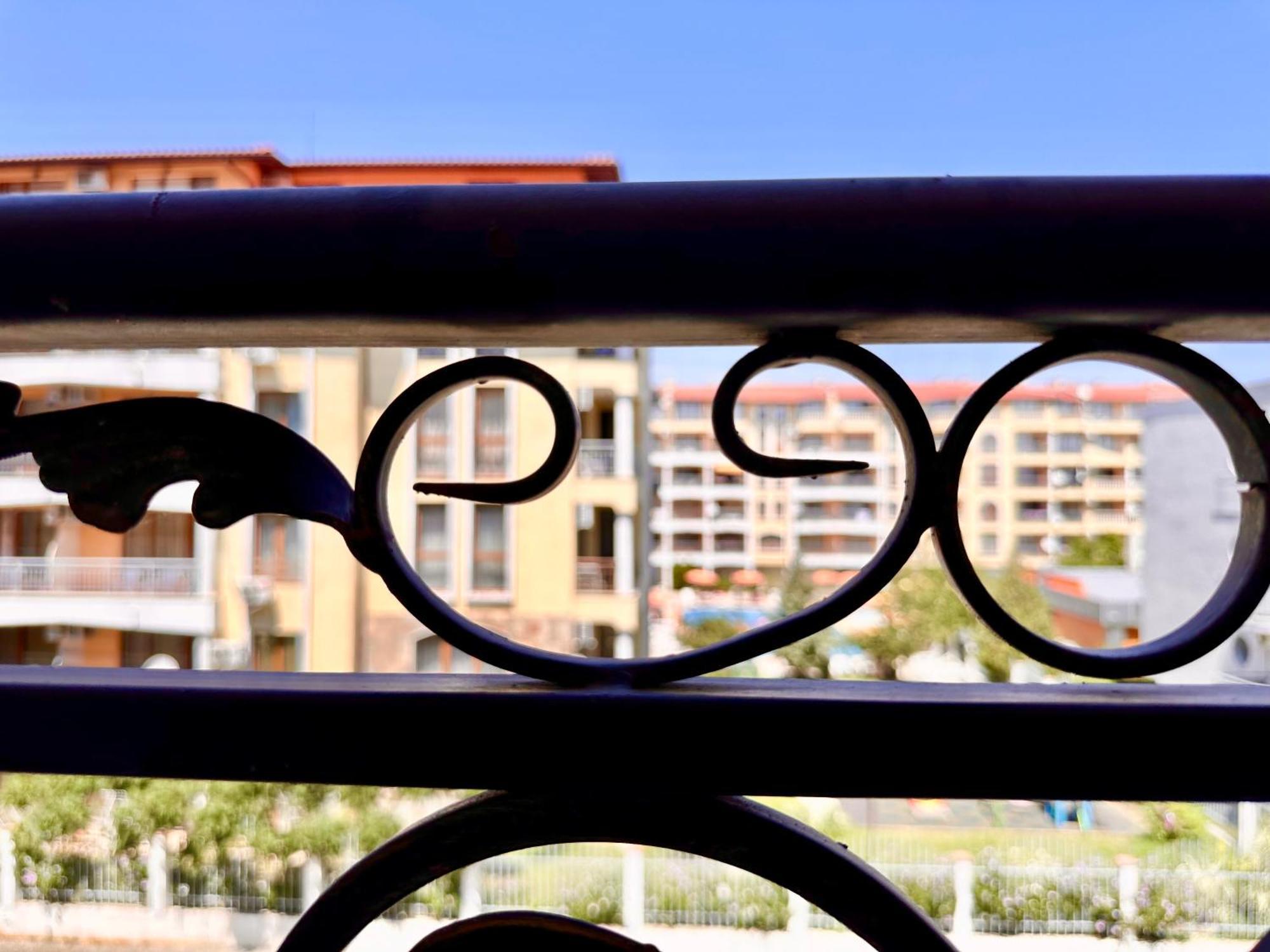 Menada Diamant Apartments Pantai Sunny Bilik gambar