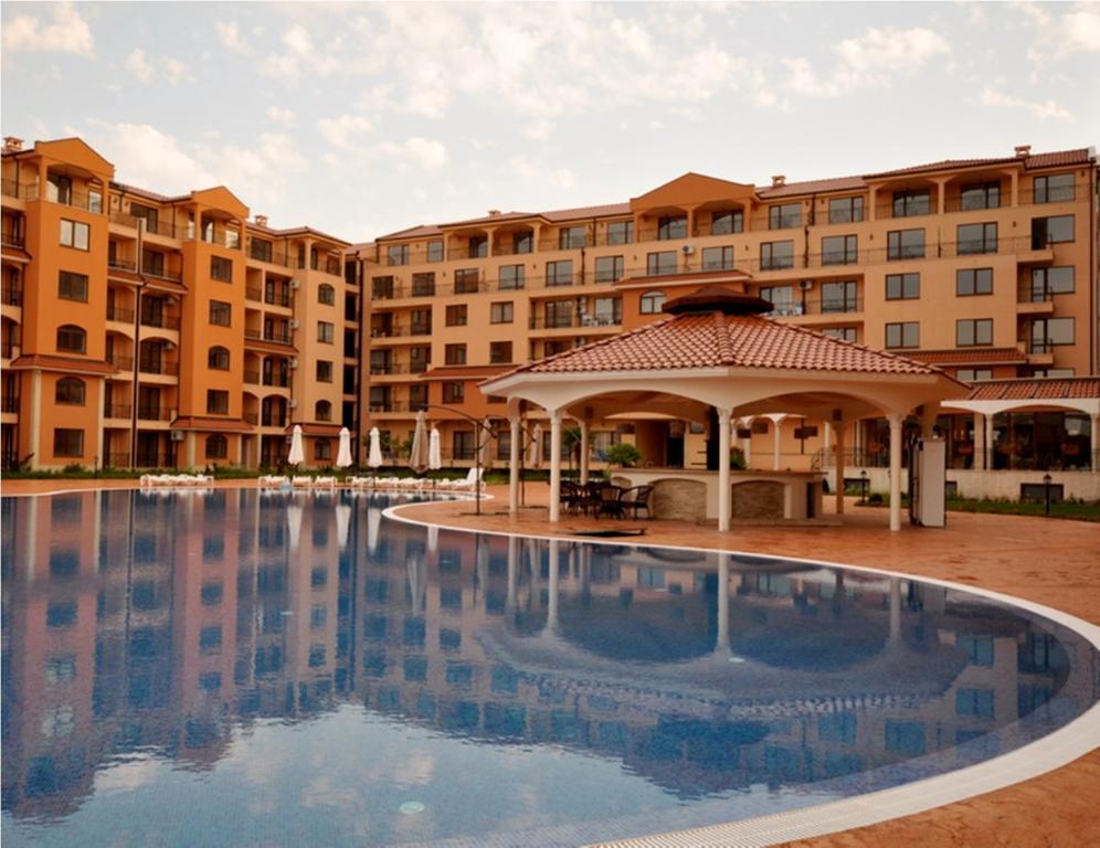 Menada Diamant Apartments Pantai Sunny Luaran gambar