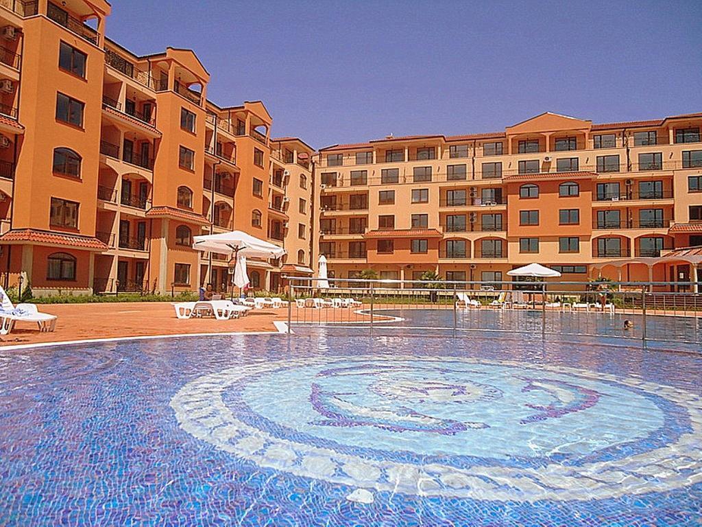 Menada Diamant Apartments Pantai Sunny Luaran gambar