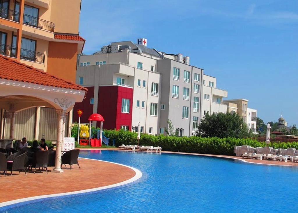 Menada Diamant Apartments Pantai Sunny Luaran gambar