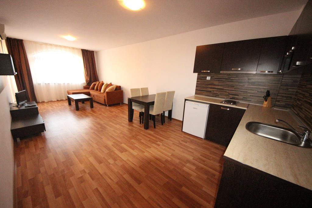Menada Diamant Apartments Pantai Sunny Luaran gambar