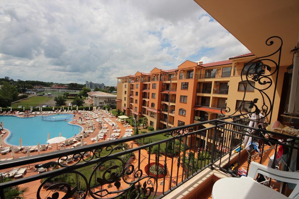 Menada Diamant Apartments Pantai Sunny Luaran gambar