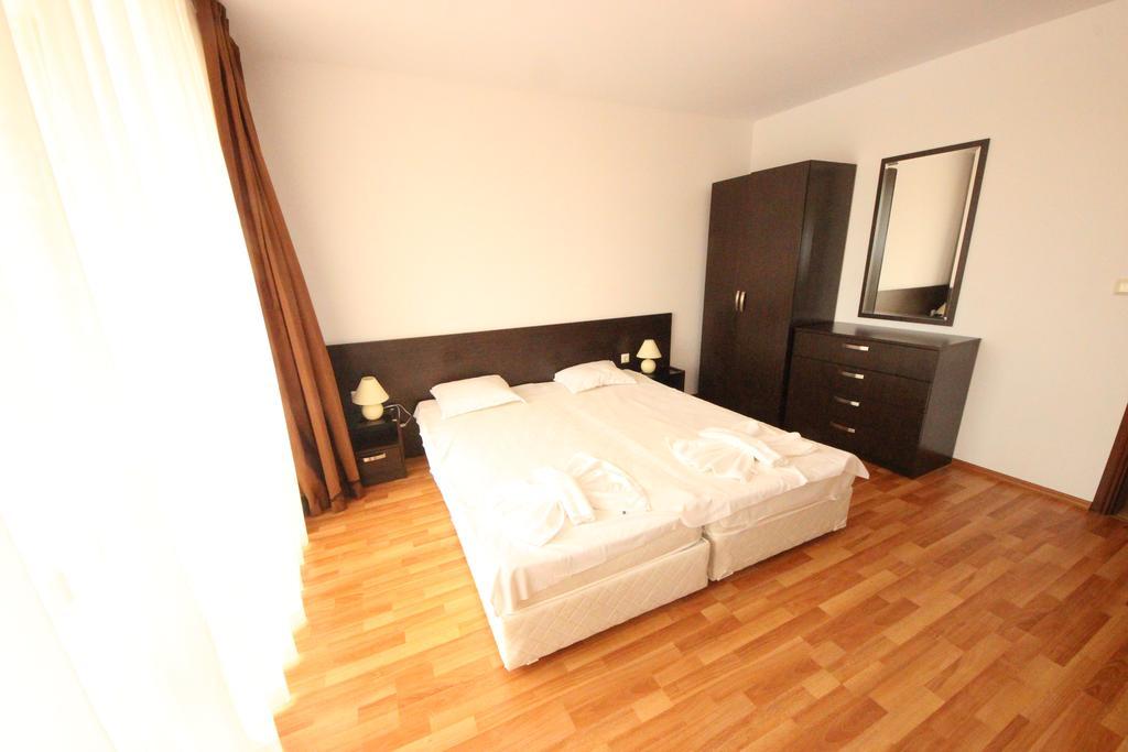 Menada Diamant Apartments Pantai Sunny Luaran gambar