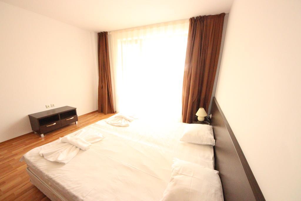 Menada Diamant Apartments Pantai Sunny Luaran gambar