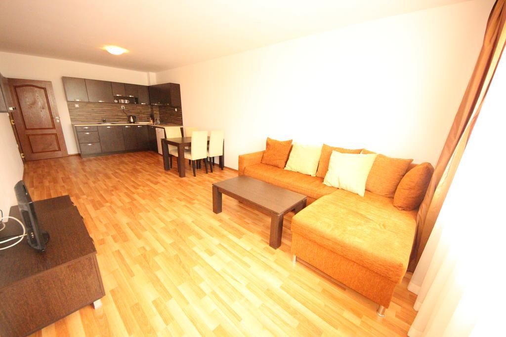 Menada Diamant Apartments Pantai Sunny Luaran gambar